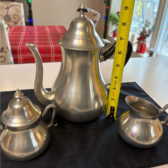 Sale🔥🔥🔥Vintage”Sleepy Hollow” Pewter coffee and tea set 3 pc - Picture 12 of 12
